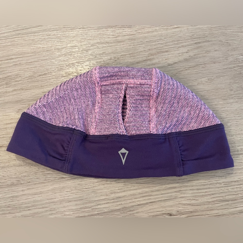 Lululemon IVIVVA Bundle Grey Leggings (14) with matching Lululemon Vinyasa & hat - Picture 9 of 11
